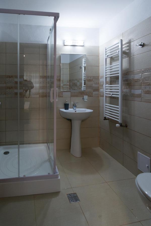 Vila Poienita Caciulata Calimanesti Quarto foto